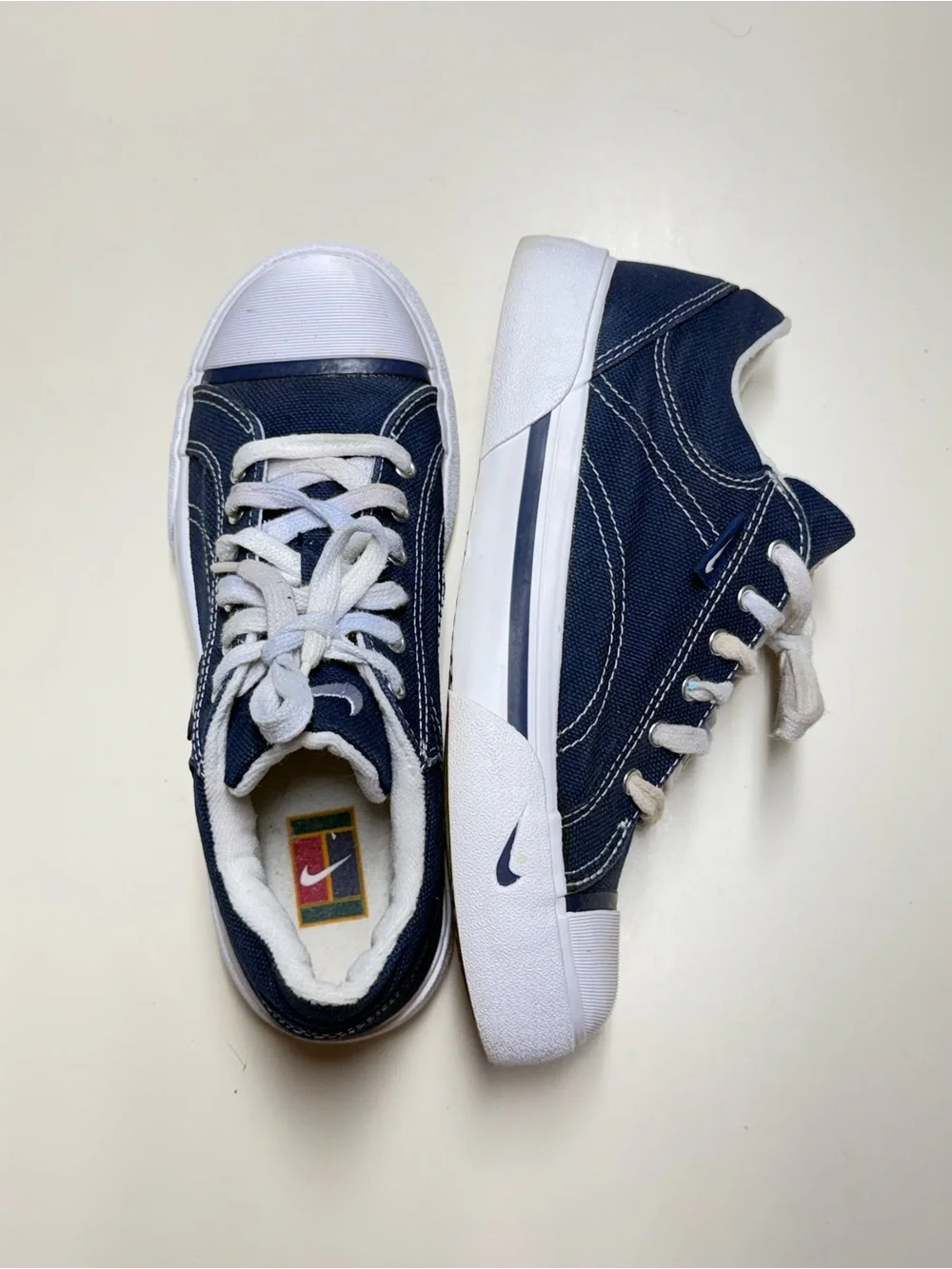 Nike Women’s Canvas Low Top Sneakers Blue White Lace-Up Casual Size 6 Pre owned
